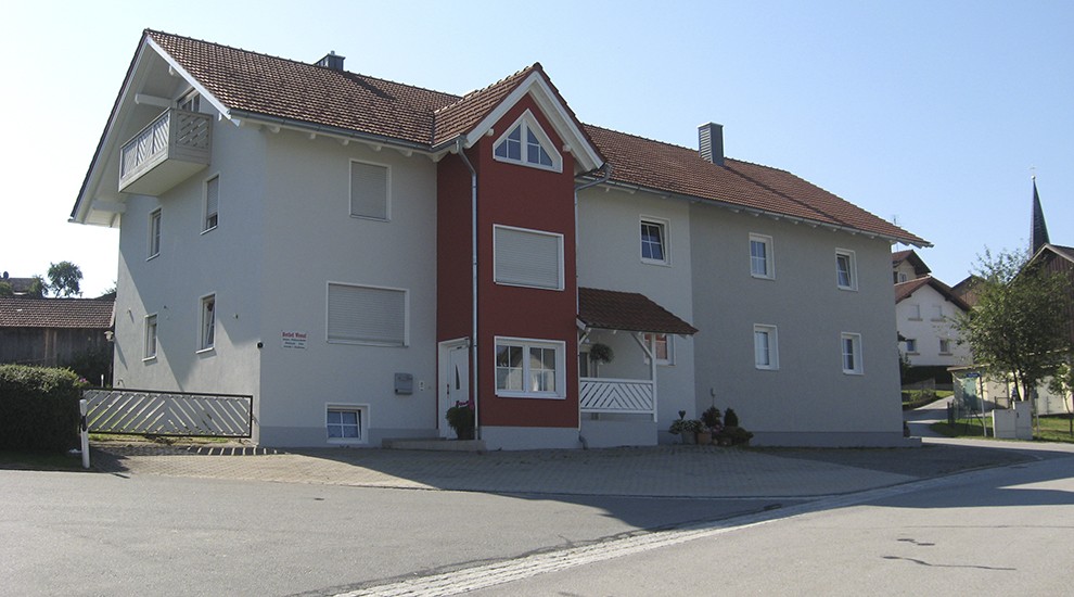 Neuer Anstrich für die Fassade.
